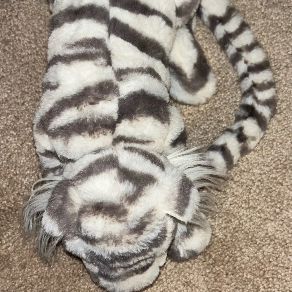 Retired and HTF NWT Jellycat little Sacha snow tiger